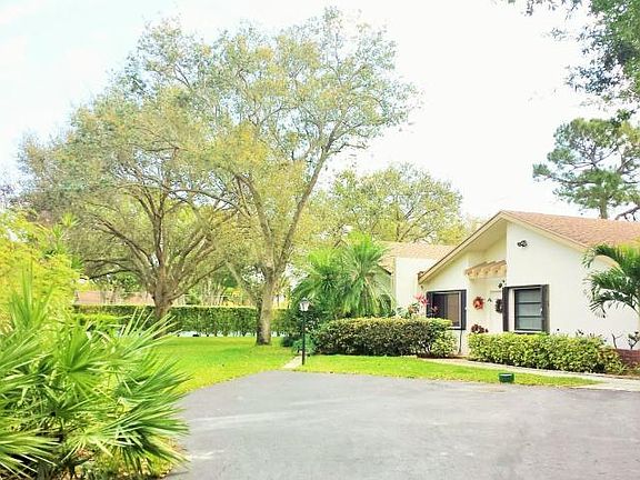 5th image of 4088 Palm Forest Dr S
