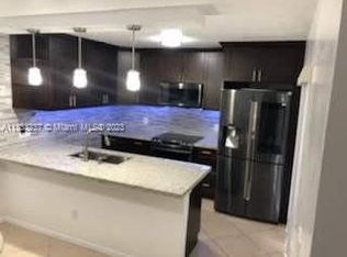 831 SW 118th Ter, Davie, FL 33325