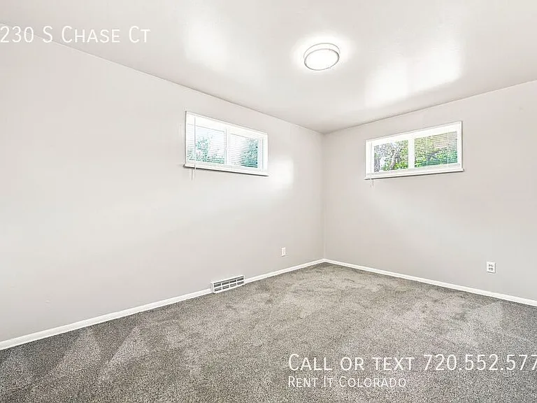 1230 S Chase Ct — Photo 15