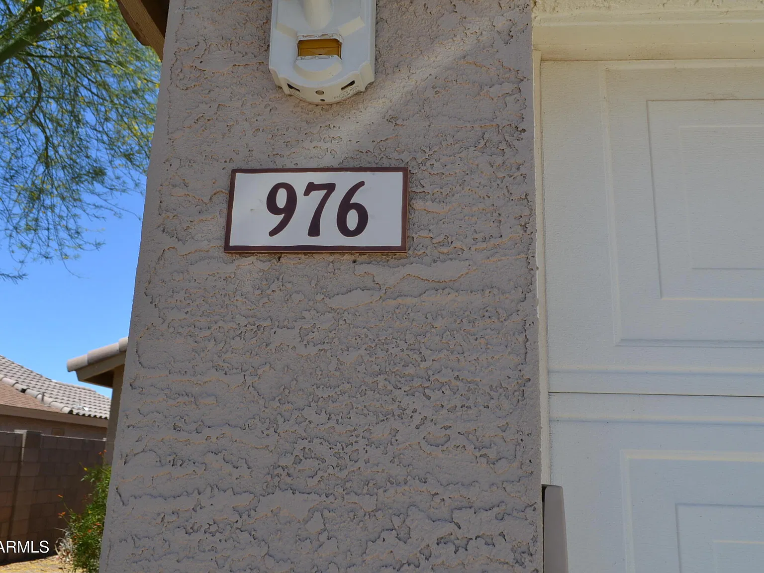 2 bed, 2.0 bath, 1063 sqft, $1,905 — Photo 2