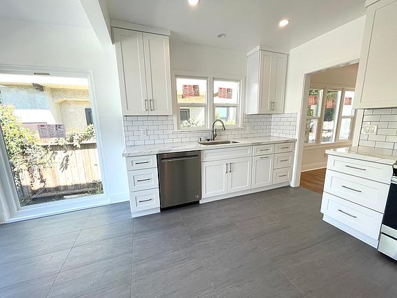 2nd image of 2230 Veteran Ave