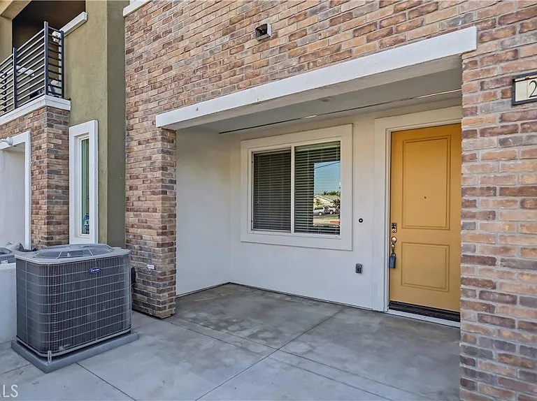 205 N Vincent Ave #117 — Photo 1