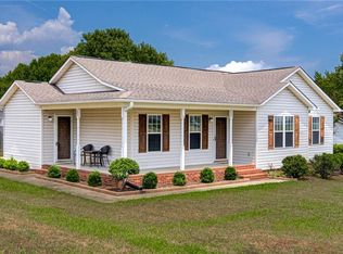 205 Bell Dr, Thomasville, NC 27360