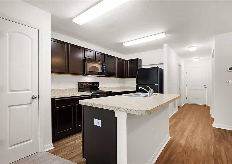 2nd image of 26435 Bertram Rd