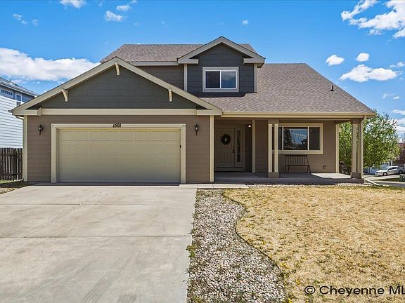 2nd image of 1501 Sunny Hill Dr