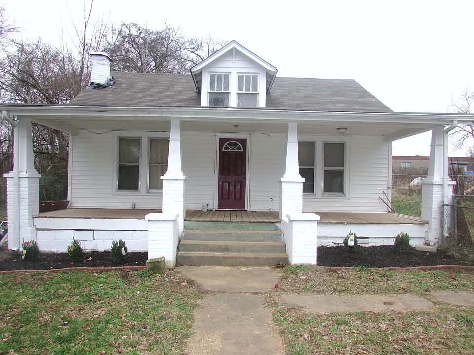 1st image of 410 Oak St