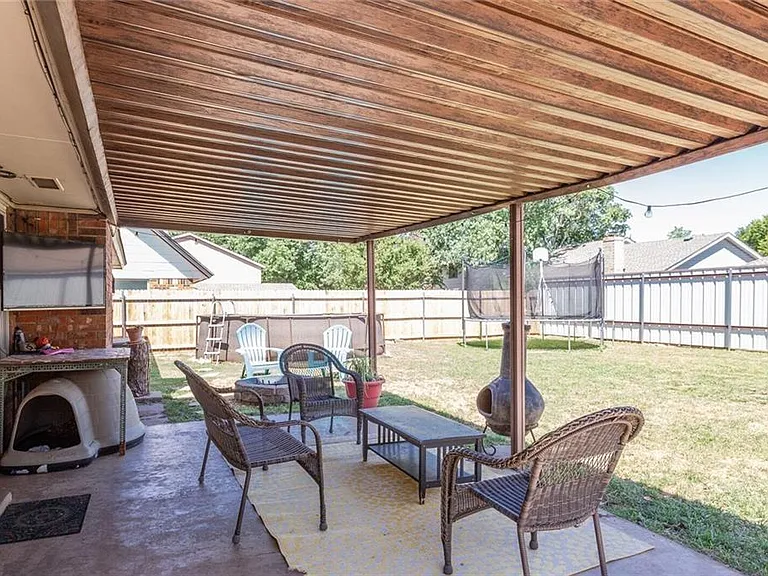 908 Cooper Ln — Photo 29