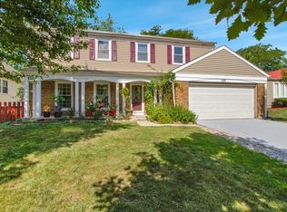 628 Primrose Ln, Schaumburg, IL 60194