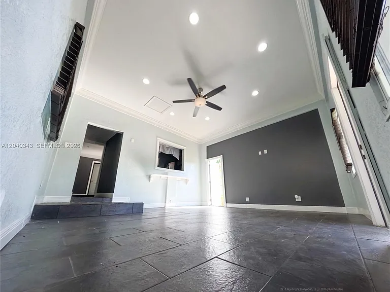 2218 N Harding St — Photo 101