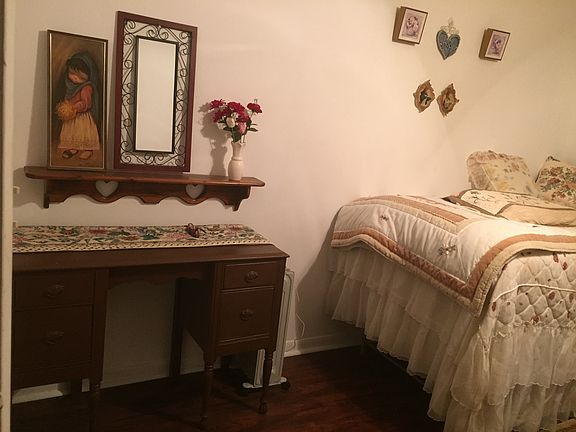 3rd image of 3262 Hanover Dr