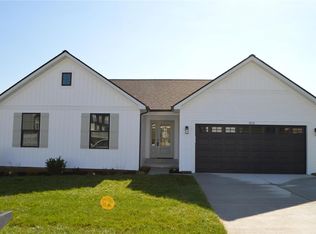 1816 Oak Dr, Festus, MO 63028