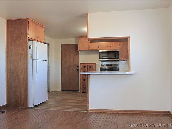 5th image of 2128 S 76th East Pl