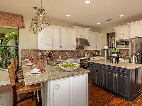 3rd image of 11707 Oakwood Preserve Pl