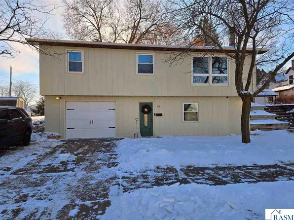 815 6th St N, New Ulm, MN 56073