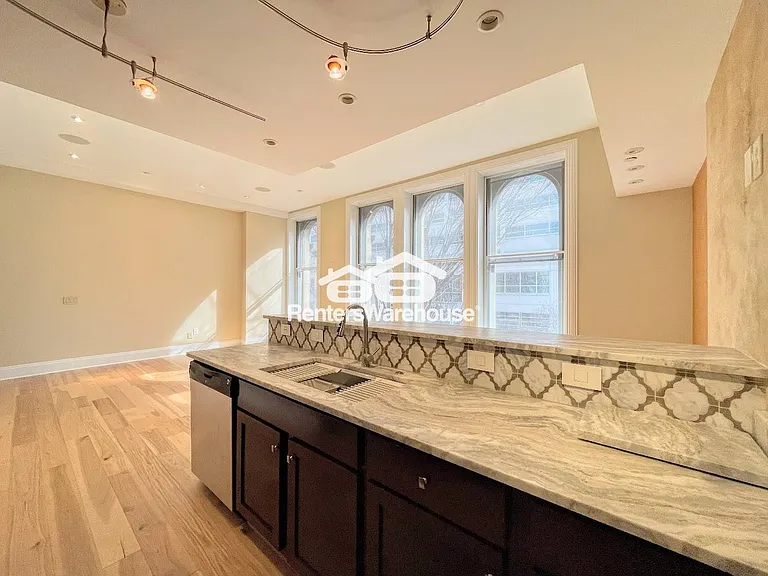 219 Granby St #20 — Photo 11