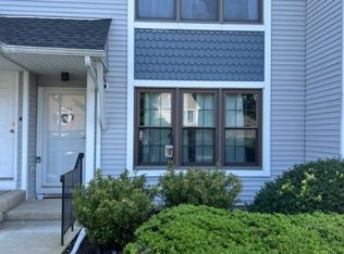 134 Heritage Ln, Hamburg, NJ 07419