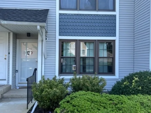 134 Heritage Ln, Hamburg Boro, NJ 07419