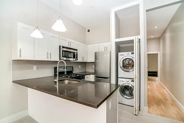 Rented by Harlem Lofts | media 10