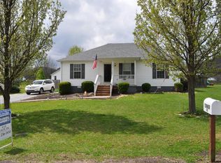 292 E Kentucky Ave, Junction City, KY 40440