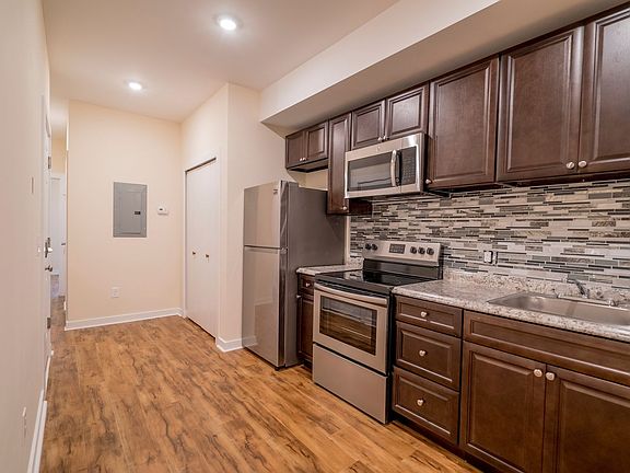 4th image of 3854 W Girard Ave Unit 4