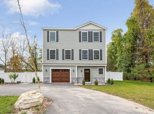 9 S Main St, Derry, NH 03038