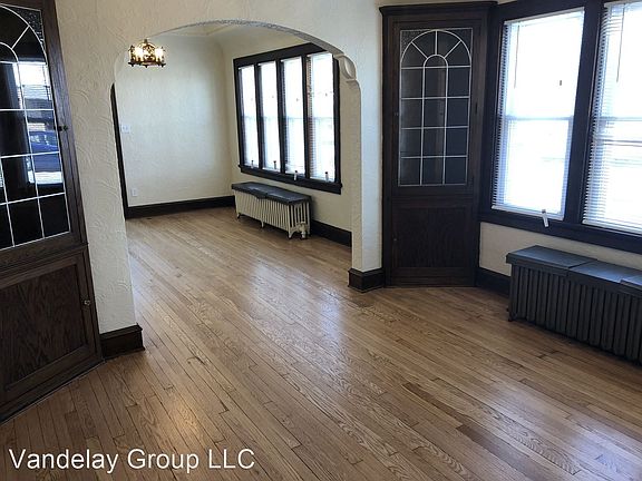 5th image of 901 E Center St #7129647