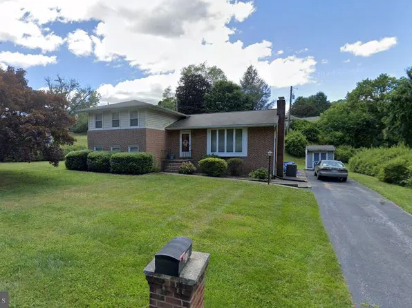 10 Sunnyview Dr, Phoenix, MD 21131