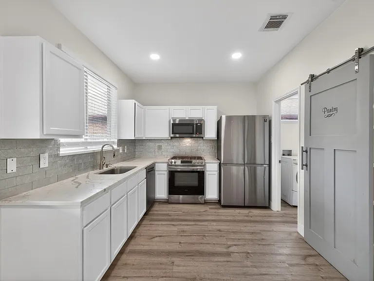 918 Ivycroft Ln — Photo 12