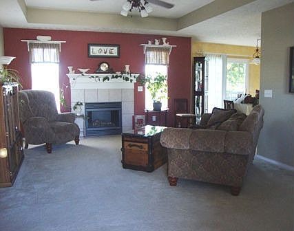 Spacious Lv Rm