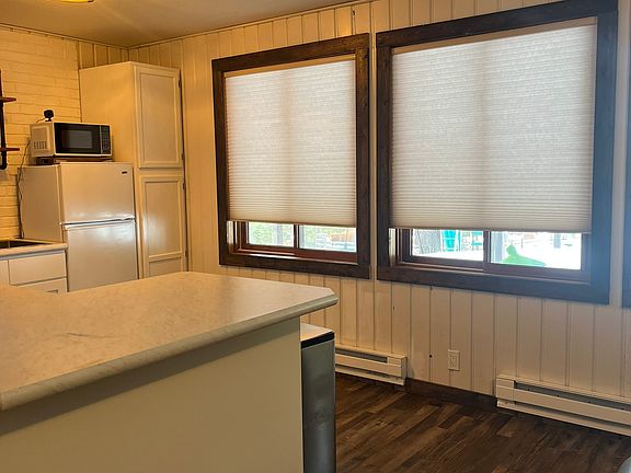 5th image of 1080 Willow Dr #B