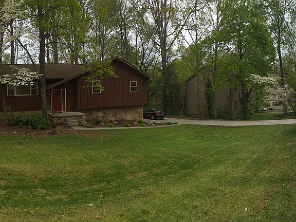 Pano taken 4/12/16 dogwoods 