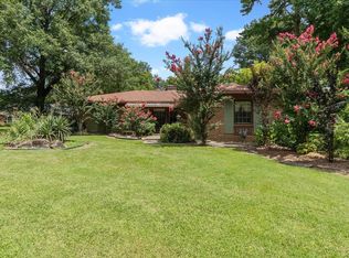 2141 Clarksville St, Paris, TX 75460