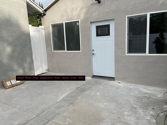 3rd image of 8052 Etiwanda Ave