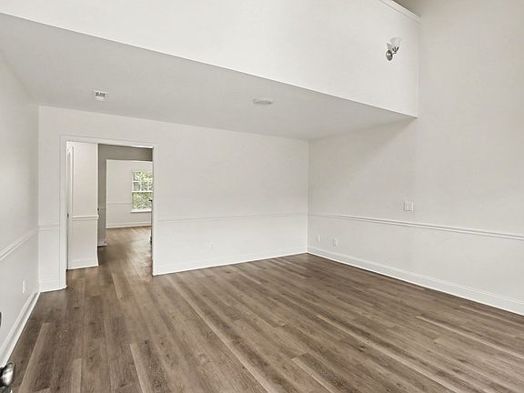 2nd image of 1069 Lakewalk Dr