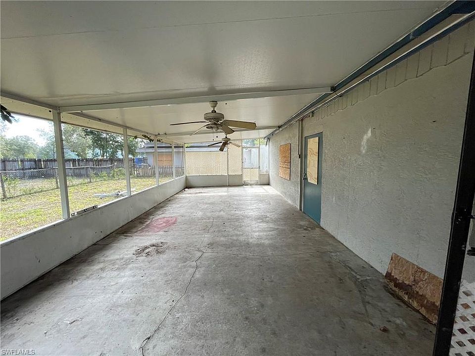 2nd image of 1220 Laurel Dr