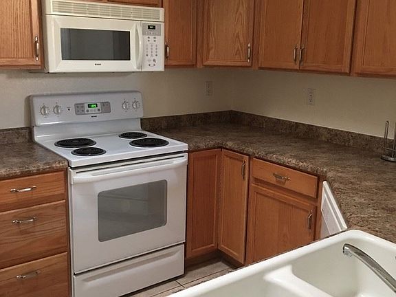 4th image of 3281 Osborn Dr Unit 106