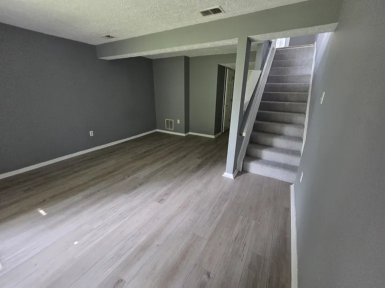 8237 Styers Ct — Photo 16