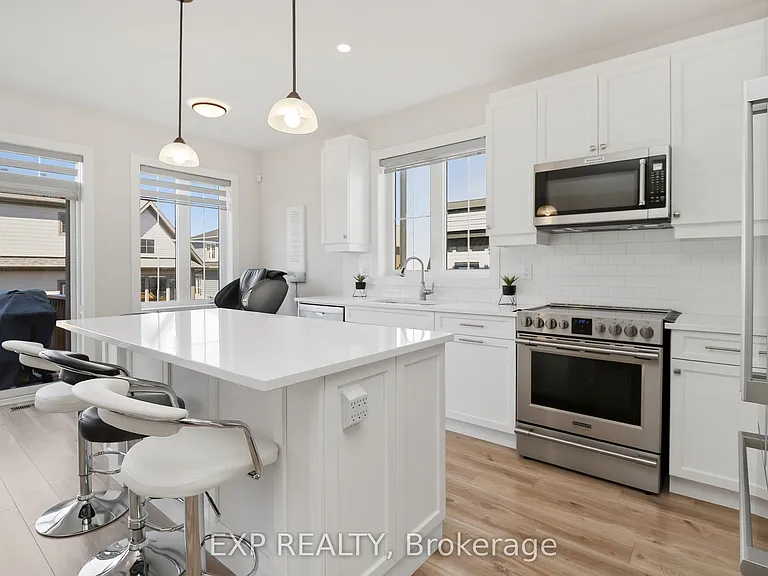 142 Sycamore St — Photo 24