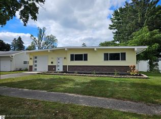 713 W Lincoln St, East Tawas, MI 48730