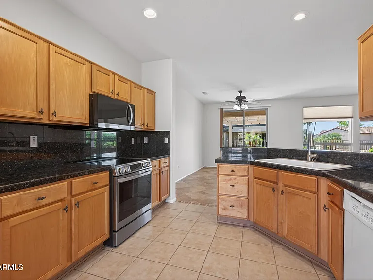 15243 W Camino Estrella Dr — Photo 13