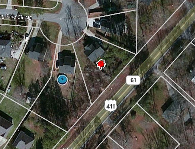 2nd image of 210 Whispering Pine Cres