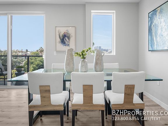 3rd image of 1226 S Bedford St #202
