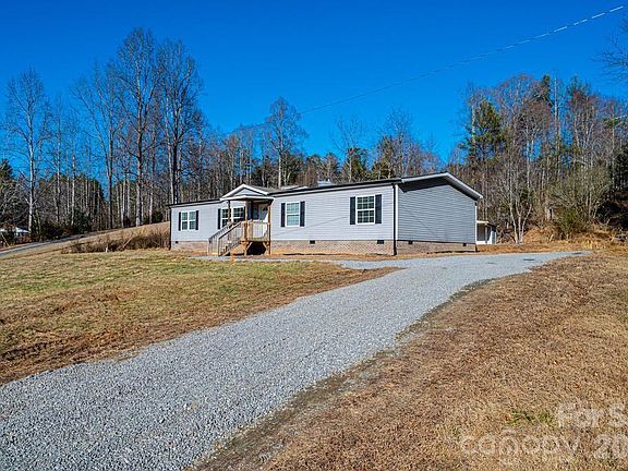 3rd image of 1070 Cottrell Hill Rd