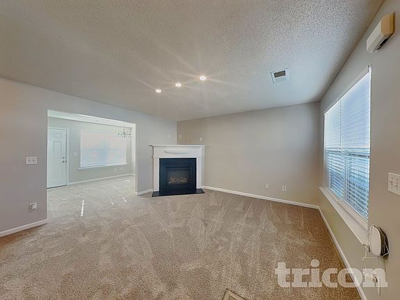 2nd image of 420 Kara Ln