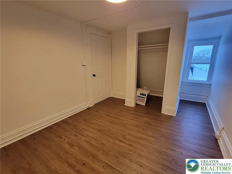 746 Linden St #2 — Photo 15