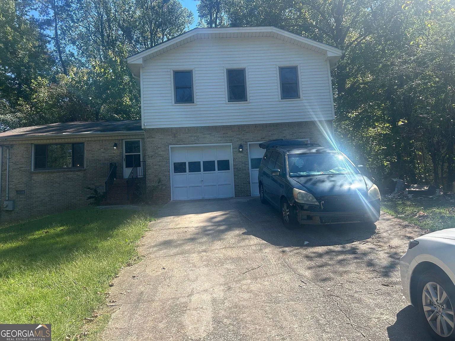 4 bed, 2.5 bath, $2,000 — Photo 1
