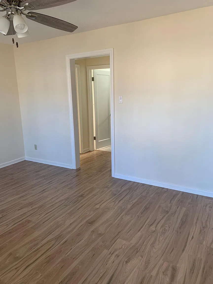 124 Constance Ct photo 1