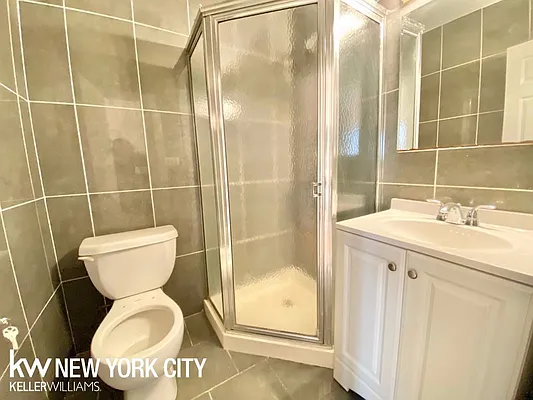Rented by Keller Williams NYC | media 23