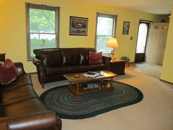 3rd image of 1169 Pinetree Ln