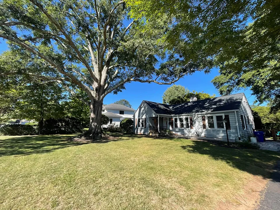 139 Mount Vista Ave